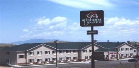 GuestHouse Inn & Suites D