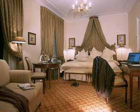 Champs Elysees Plaza Hotel