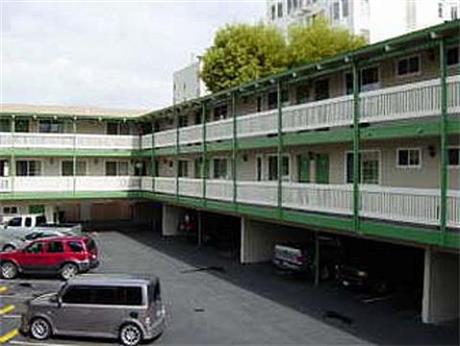 Travelodge by the Bay