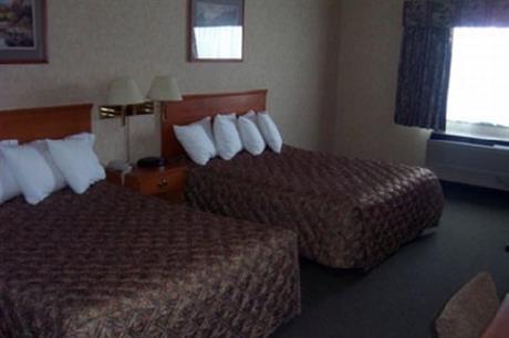 Lakeview Inn and Suites Brooks