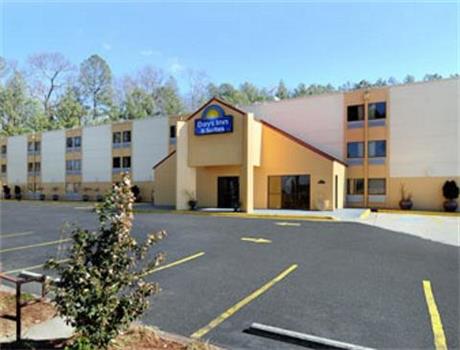 Days Inn And Suites Atlanta  Six Flags