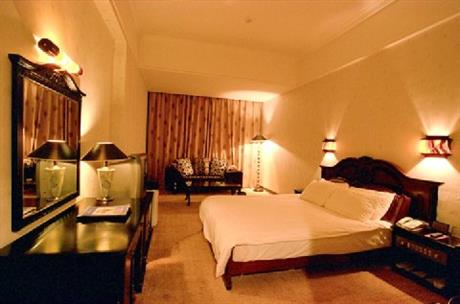 Holy Palace Hotel Shangrila
