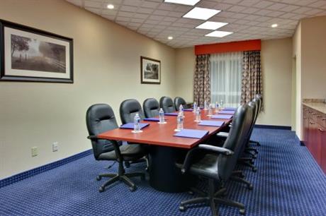 Holiday Inn Express Hotel & Suites HINTON