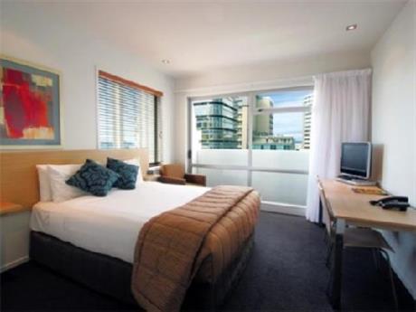 Oaks iStay Residences