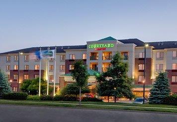 Courtyard Madison East