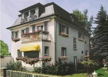 Stadt-gut-Hotel Neuhoefer am Suedpark