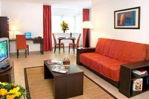 PARK AND SUITES CONF ANNEMASSE