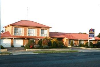 BEST WESTERN Colonial Motor Inn