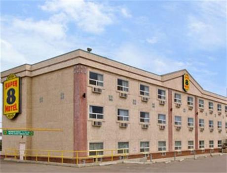 Super 8 Edmonton/West