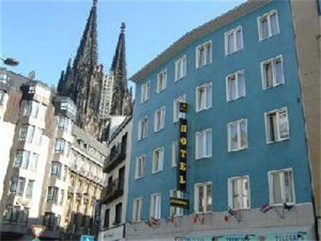 Central am Dom