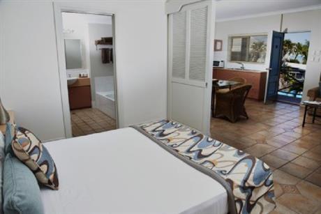 Moonlight Bay Suites