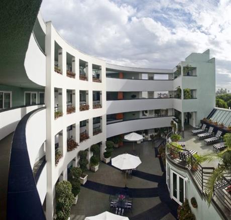 BEST WESTERN PLUS Carlyle Inn