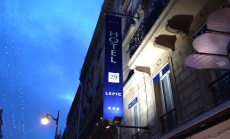 Exclusive 29 Lepic Montmartre