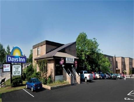 Days Inn-Fallsview Casino
