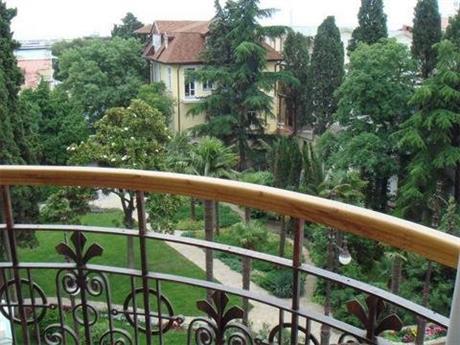 Villa Elena Hotel & Residences