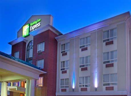 Holiday Inn Express Hotel & Suites EDSON