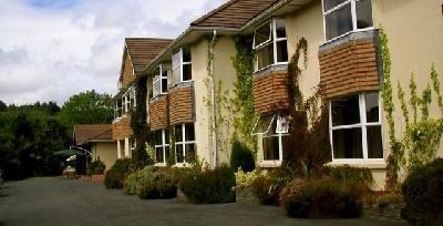 Cedar Lodge Hotel & Restaurant