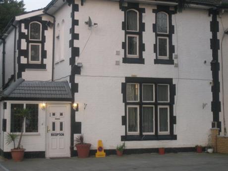 Firs Lodge Hotel