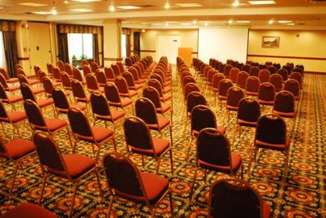 Holiday Inn Express Hotel & Suites SAVANNAH-CONF CENTER @ I-95