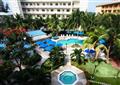 Comfort Suites Seven Mile Beach