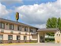 Super 8 Newton