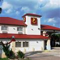 Palace Inn and Suites Willowbrook