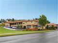 BEST WESTERN Holiday Motel