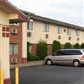 Super 11 Inn and Suites
